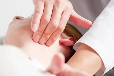 【新規限定】《MITONOU式》輪郭デザイン整体 (小顔/ほうれい線/たるみ改善) 20分