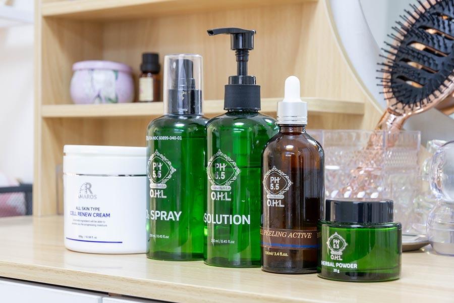 【新規限定】《Body:美肌/ハーブピーリング背中》気になる背中のブツブツに (背中全体) 60分 通常料金15,000円