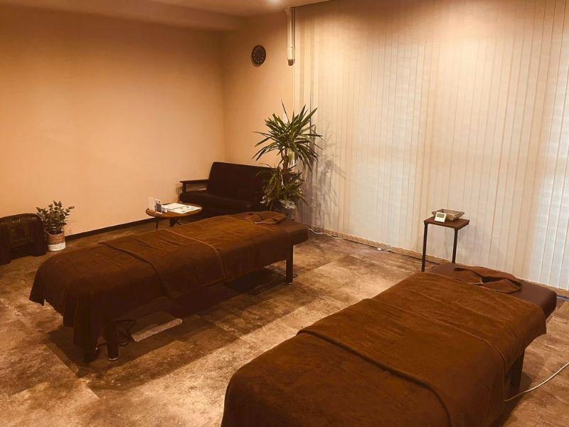 【温浴/足つぼ/よもぎ蒸し】月火から水木金にお疲れ駆け込みペアコース ８０分×２名  ※お電話予約のみ