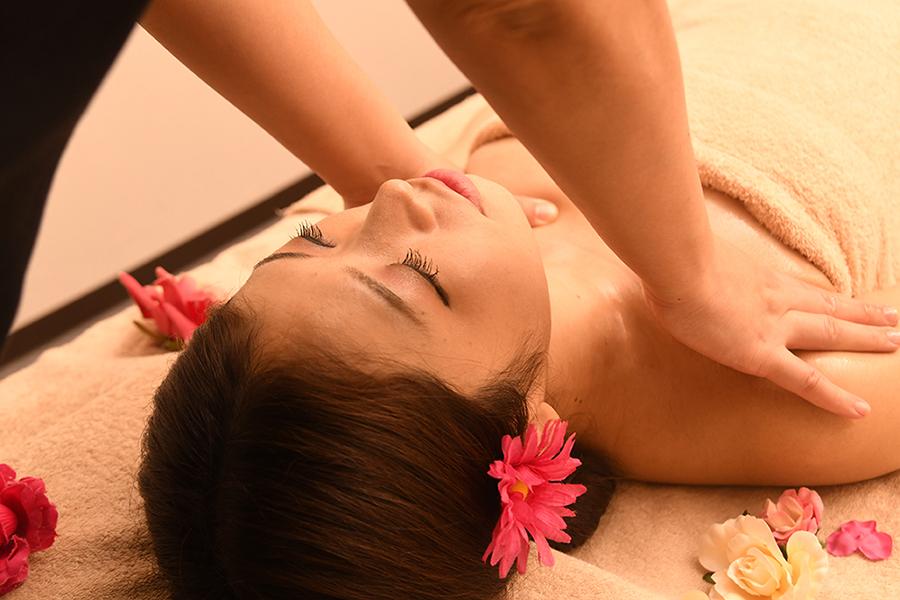 F.【自分にご褒美贅沢をしたい方に】全身リンパ90分+ヘッド20分+足裏40分 