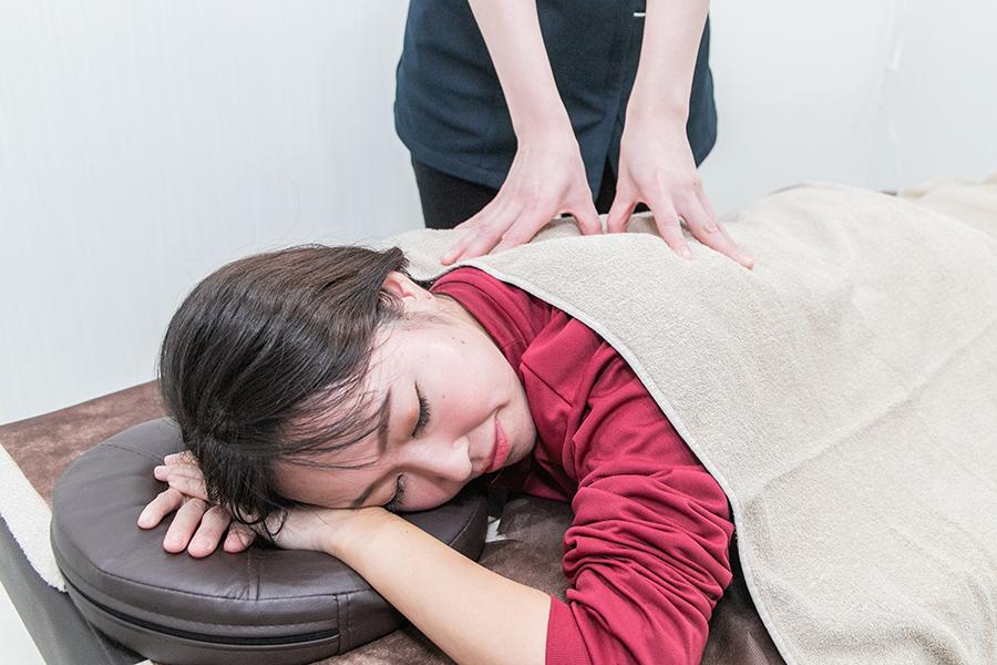 【新規限定】《足ツボ＆ふくらはぎオイル》足裏リフレ+全身調整ボディケア 60分 通常料金5,500円