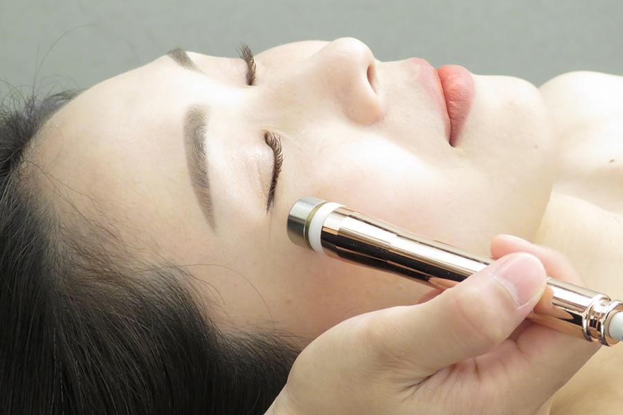 【フェイシャル】人気 N0.1☆Eライト☆ 2回目以降の方《高周波＆フォト光 W照射》 45分