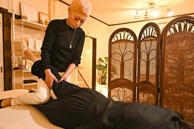 《体も脳もゆるめる深く休むコース》美容整体＋深眠ヘッド90分