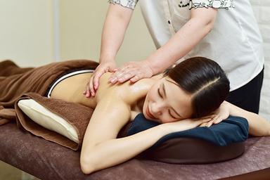 むくみ！痩せ見え！！全身オイルリンパトリートメント！120分