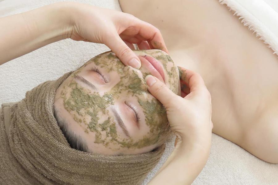 【新規限定】お肌のDetox★【ニキビケア/肌質改善◎】幹細胞ハーブピーリング(剥離なし) 50分