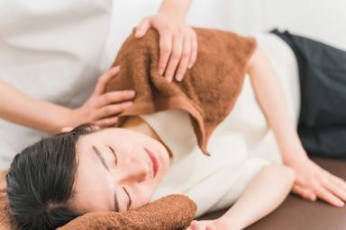 【全員OK】≪疲労解消，男女OK≫★アロマ背面60分+整体30分+足裏30分