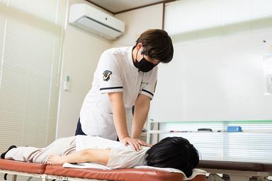 【新規限定】人気No.1 【迷ったらコレ】アメリカ式整体＜骨盤調整付き＞ 90分 通常料金7,700円
