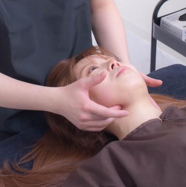 《噛みしめケア×フェイスラインケア》ELVISA式整顔45分(着替え＋カウンセリング込み)