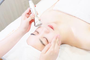 【圧倒的小顔に★】ラジオ波小顔フェイシャルコース 60分