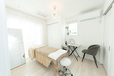 【新規限定】骨盤と腰の骨の調整をして体のバランスを整えます★ヘッドマッサージ付き