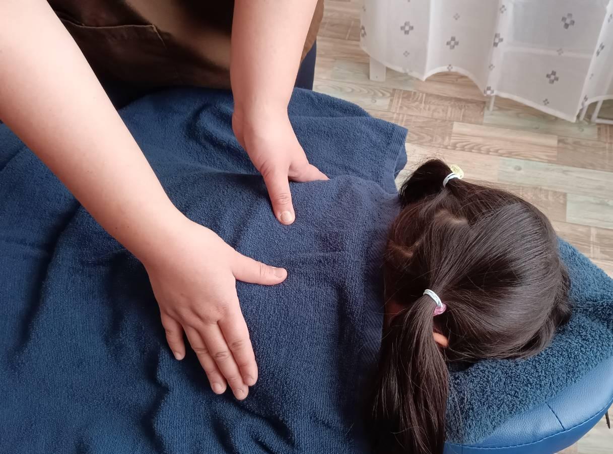 【学生・シニア65歳以上の方向け】60分　首肩＋足腰ケア