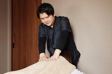 【新規限定】【今話題のボキボキ整体】もみほぐし付(口コミ必須で1000off) 30分