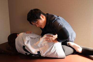 【新規限定】【腰痛改善特化コース】腰痛改善メニュー＋もみほぐし 30分