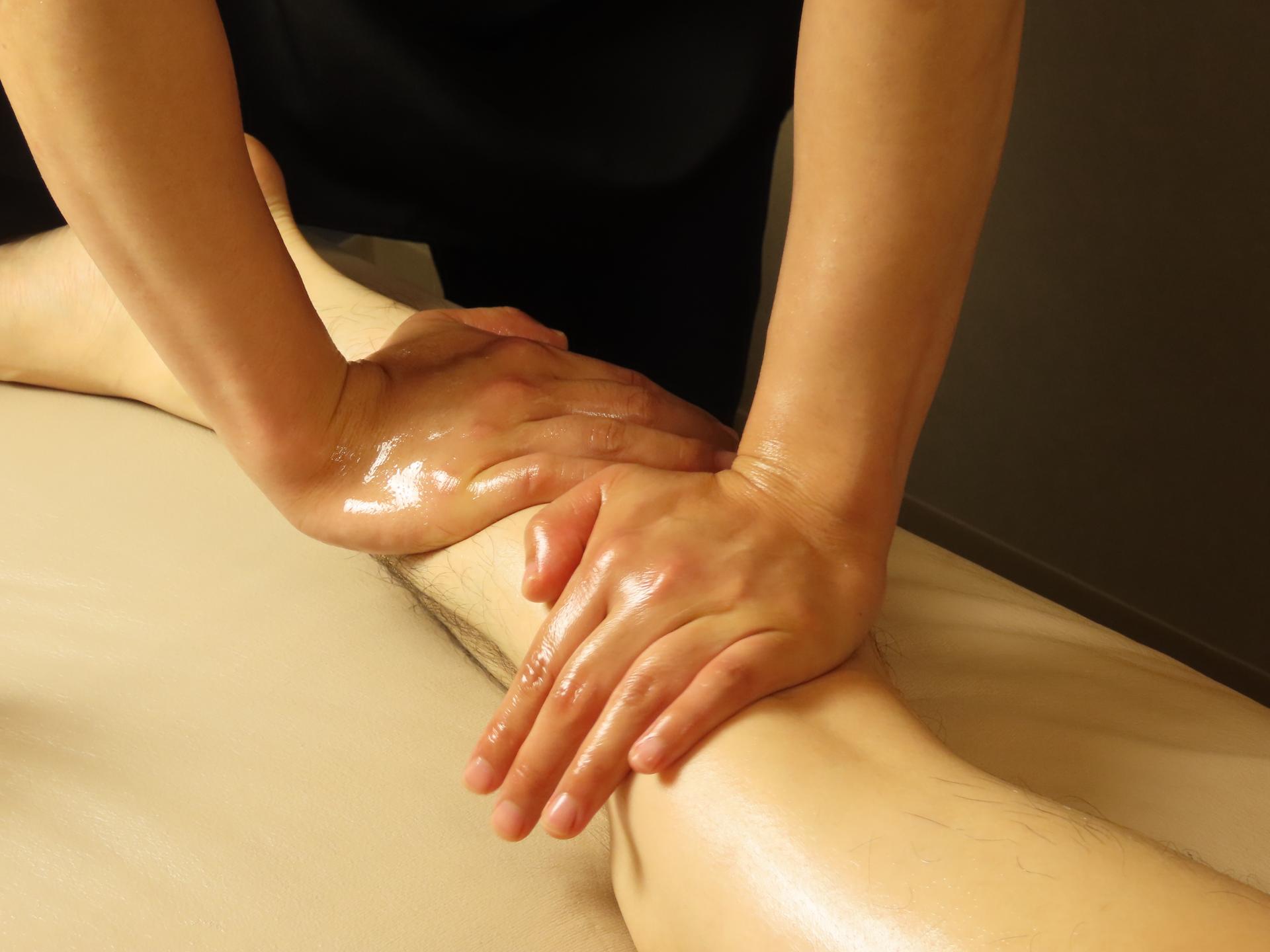 出張マッサージ（120分）25,500円 施術内容はご要望に応じて自由にカスタマイズできます。