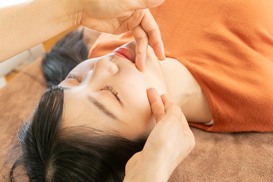 背面付きさとう式リンパケア＋小顔矯正コース 70分