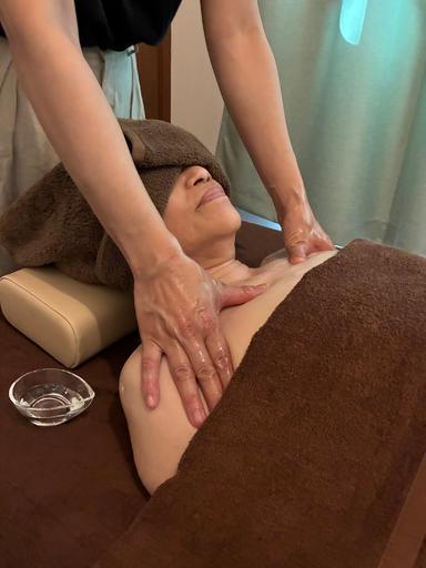 ドライヘッドスパ上半身集中オイル60分＋もみほぐし60分