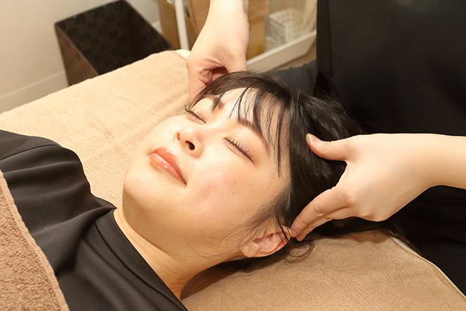 小顔炭酸ヘッドスパ(30分)＋リンパフェイシャル(40分) 