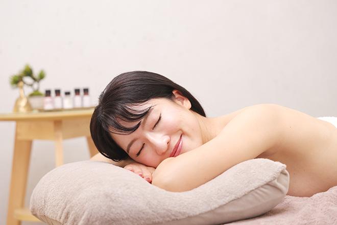 【カップルマッサージ・同室施術可能】SAKURA アロマリンパマッサージ 120分