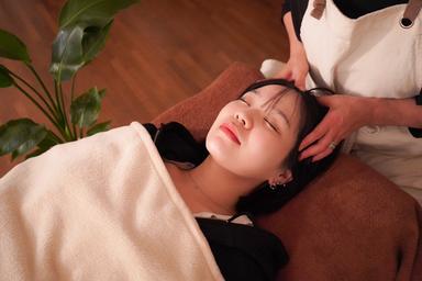 【とろける極上時間】ドライヘッドスパ+背中ほぐし 30分