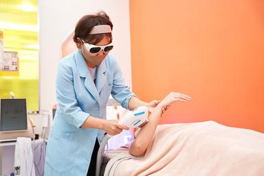 【新規限定】【男性】イオン導入付きで全身美肌◎★全身脱毛(VIOなし) 40分 通常料金15,000円