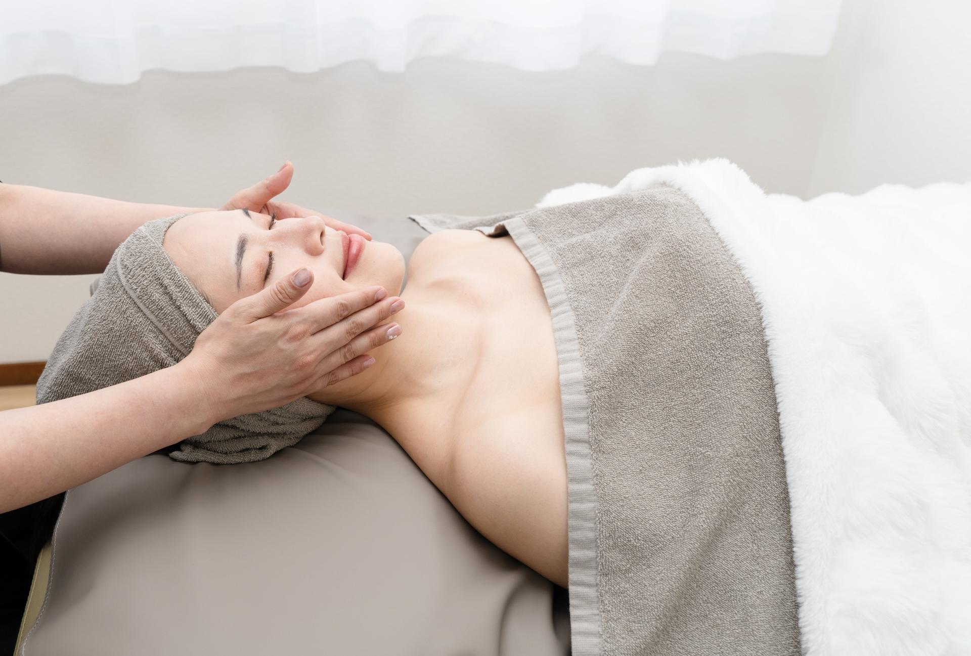 【全員OK】４月限定フェイシャルコース！毛穴のお掃除＆マッサージ