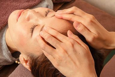 目元のお疲れ、睡眠不足でお悩みの方におすすめ！ボディ＋ヘッドセレクト 80分