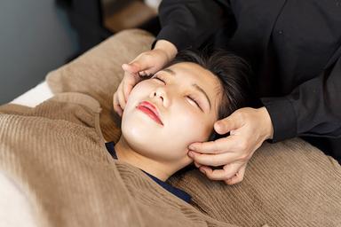 【新規限定】【慢性疲労の解消に】ヘッドスパ＋足湯・足裏クレイパック 100分 通常料金8,800円