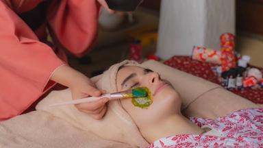 【極上の寺リトリート】抹茶フェイシャル・ヘッドスパ・全身オイル(足湯・抹茶体験付き) 180分 