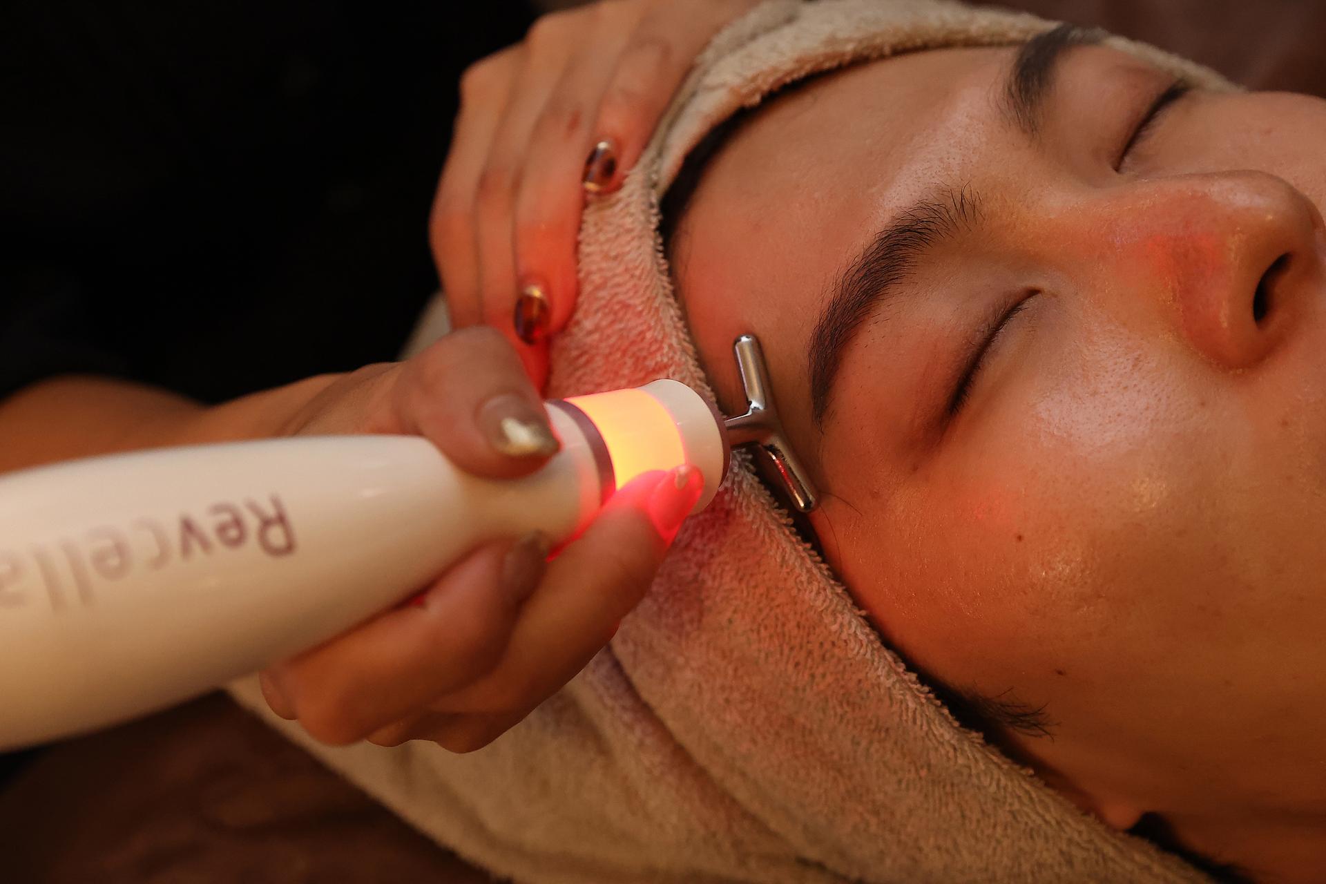 【新規限定】《男性用》プロに任せる肌メンテ/毛穴・たるみ対応 120分 通常料金28,600円