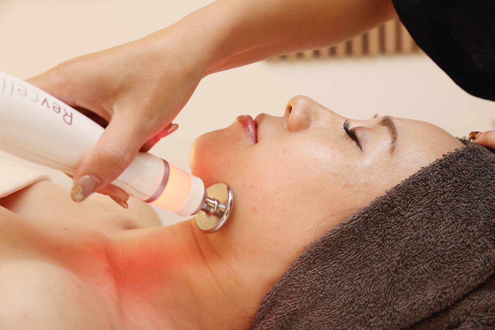 【新規限定】《女性用》プロに任せる肌メンテ/毛穴・たるみ対応 120分 通常料金28,600円