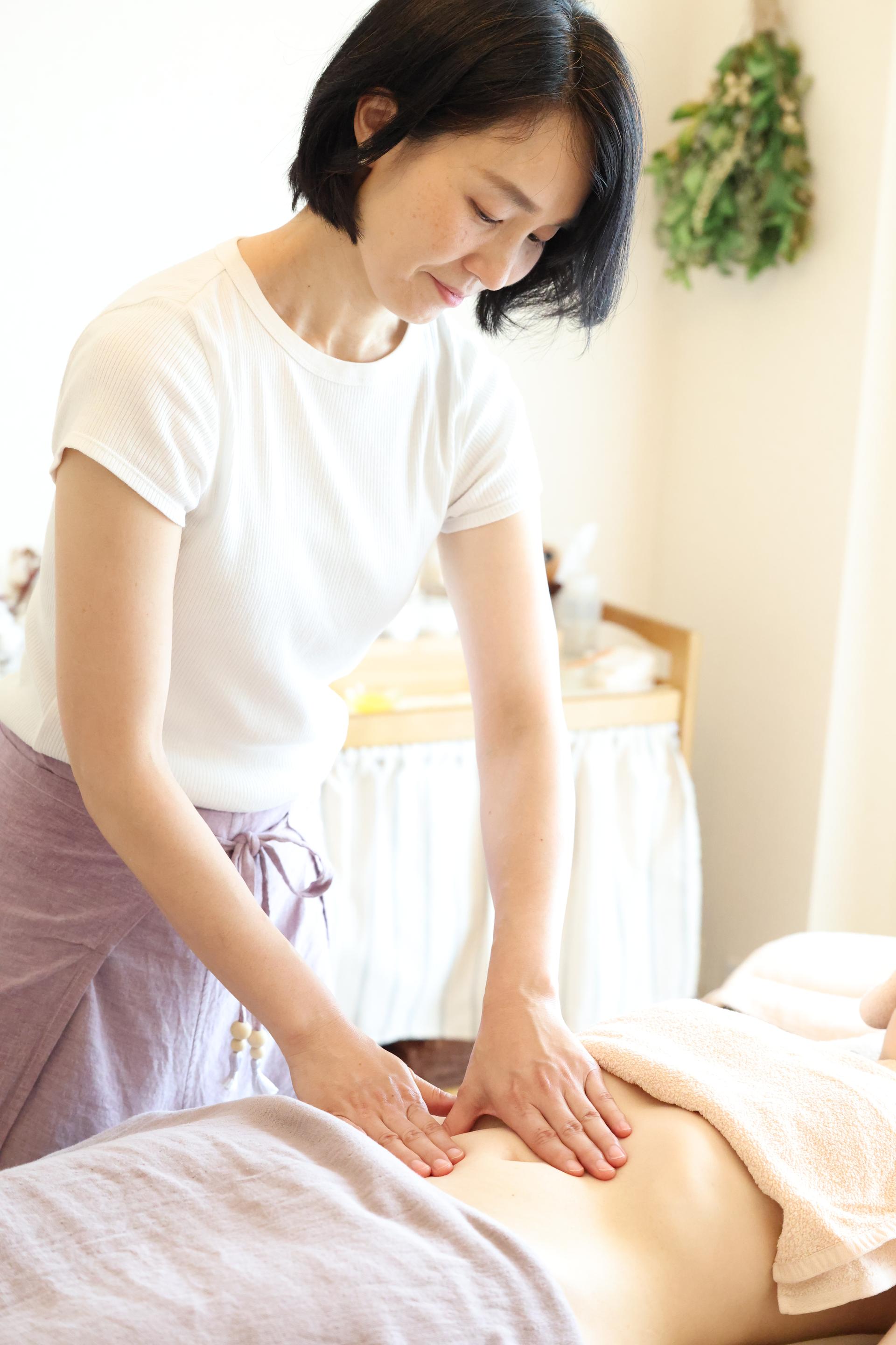 【2月限定】ハーブ蒸し30分＋骨盤ケア＆お腹トリートメント40分