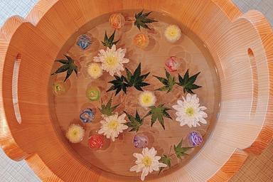 夏季限定の足湯15分＋フットマッサージ35分