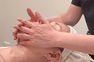 【新規限定】フェイスラインを引き締めたるみ改善♪摩擦を抑えて筋膜からケア★小顔リフトアップケア60分 通常料金9,900円