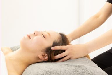 《心身リフレッシュ》ドライヘッドスパ(小顔マッサージ付き) 30分