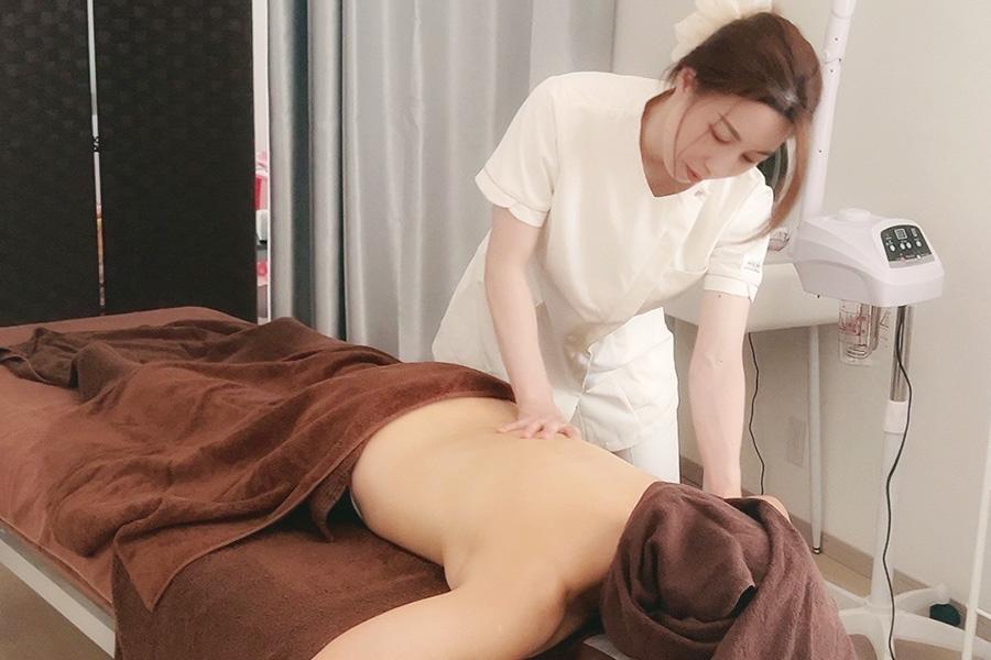 【新規限定】気になる箇所を重点的に整えたい方におすすめ♪オイルマッサージ★半身 60分 通常料金8,800円
