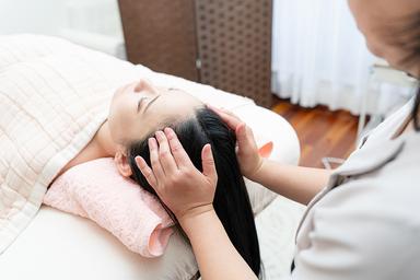 【新規限定】《心身の緊張を緩ませ深い癒しへ》深眠タッチセラピーⓇ(ドライヘッド) 30分 通常料金3,500円