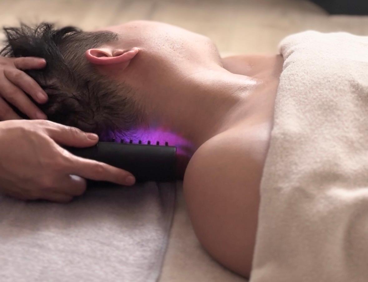 睡眠の質アップ!【脳疲労改善】上半身オイル＋ヘッドスパ（炭酸美容液×デンキバリブラシ）＋眼精疲労ケア 60分