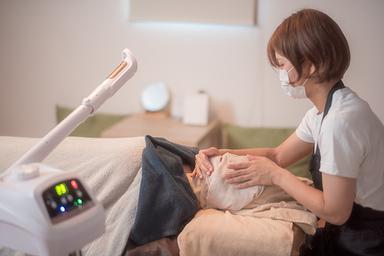 フェイシャルエステ (足湯付き)  60分