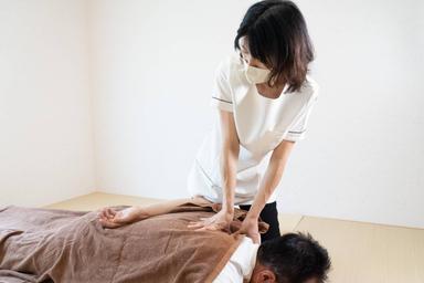 【全員】他のほぐしメニューとセットで受けられます(猫背強制)[30分]