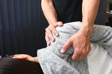 【新規限定】《姿勢をキレイに◎》猫背・反り腰・巻き肩を整える(本格整体+小顔調整) 45分