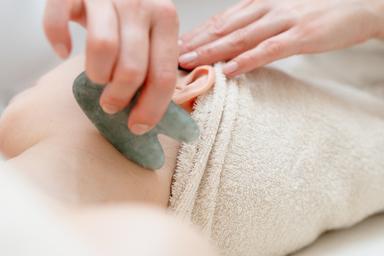 【新規限定】フェイスラインのもたつきやくすみ、気になる毛穴を引き締め若々しい表情に★ツヤハリコース 60分 通常料金5,200円