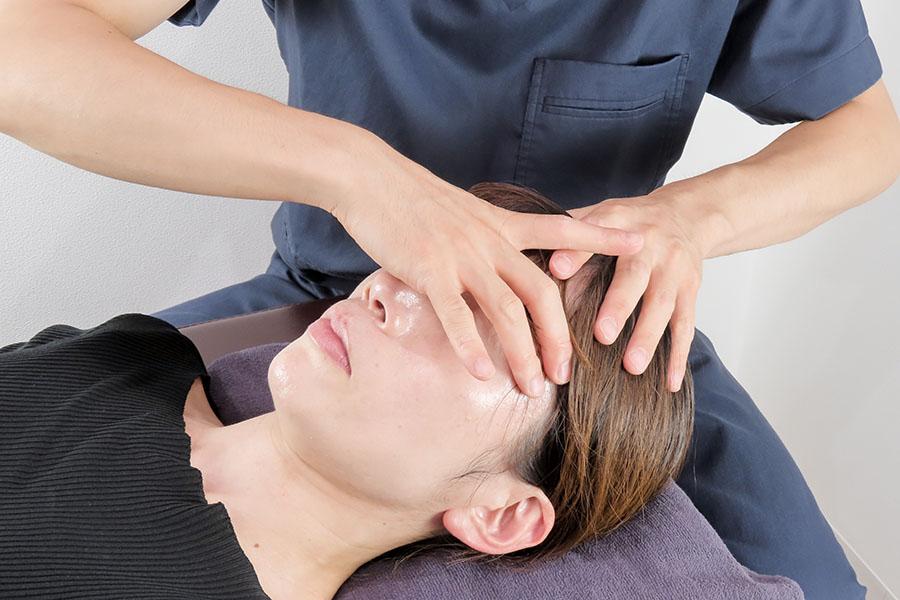 【新規限定】【お顔を土台から整え若々しい美顔へ】小顔調整＋オーダーメイド整体 40分