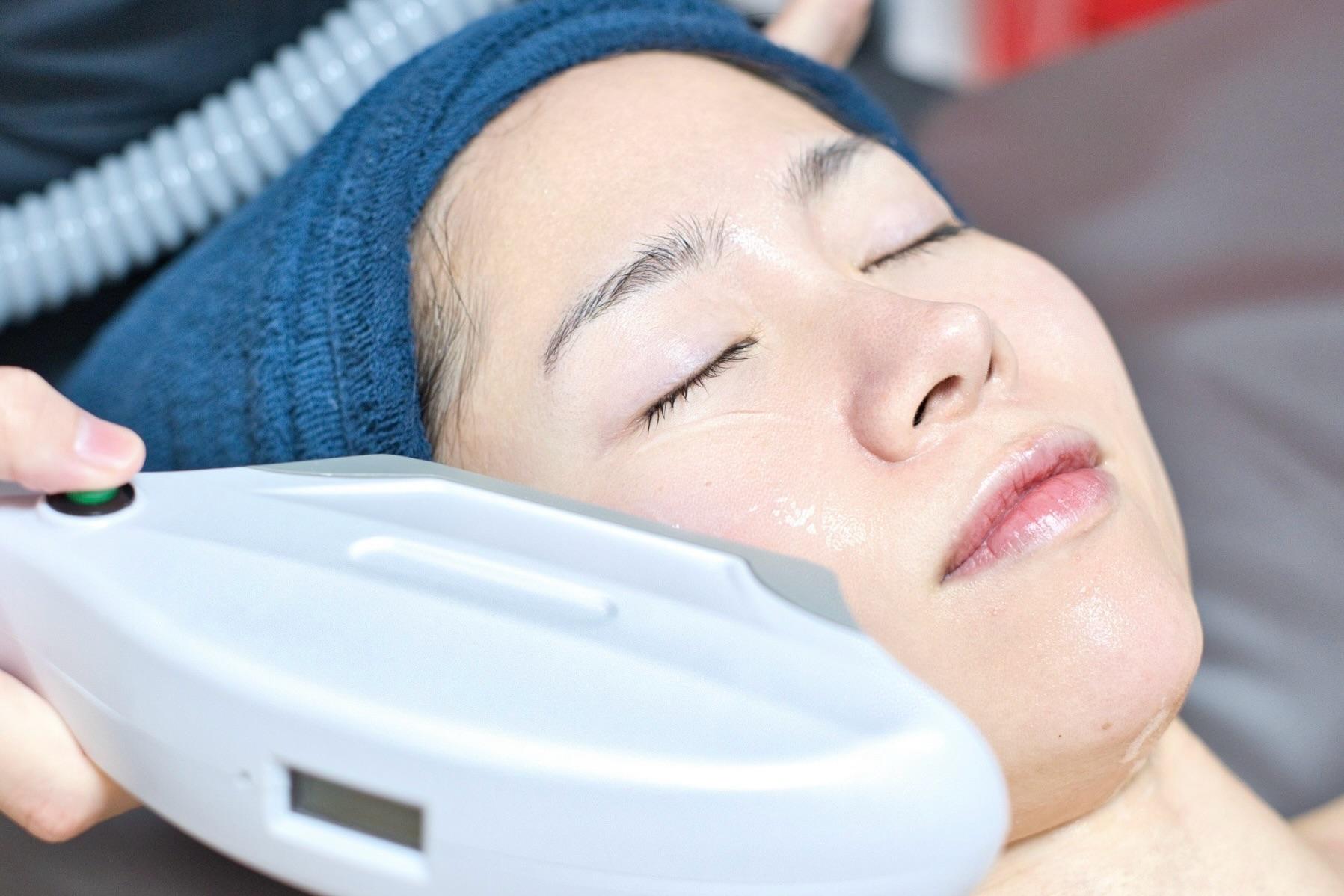 2回目以降【美肌ケア】お顔全体脱毛×美白パック 30分