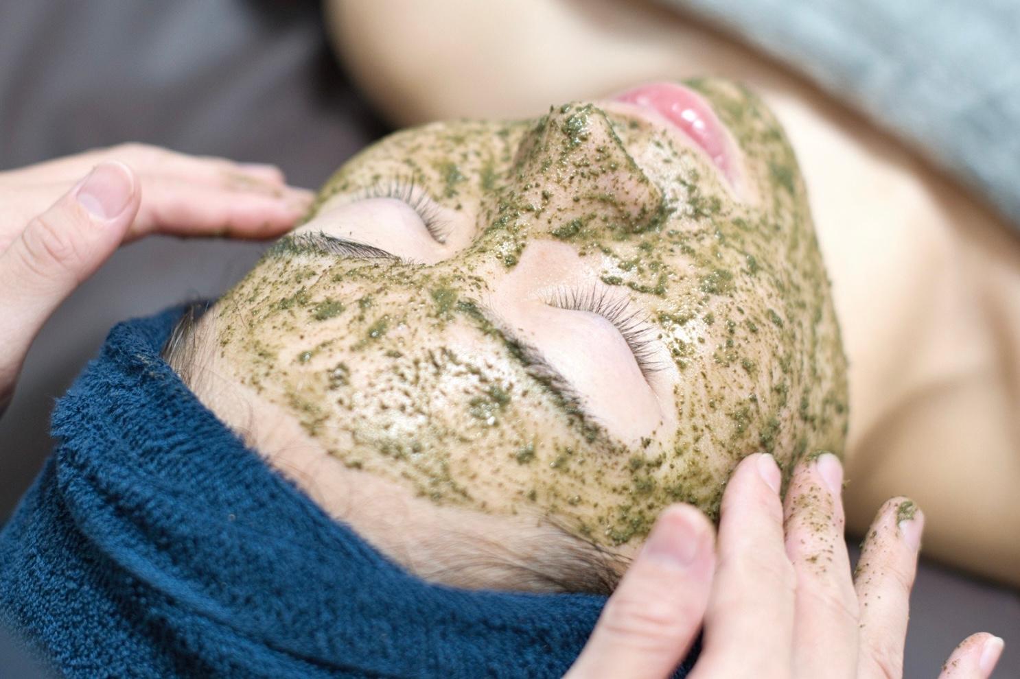 2回目以降【ニキビ肌ケア・毛穴ケア・シワケア】剥離なしハーブピーリング 50分