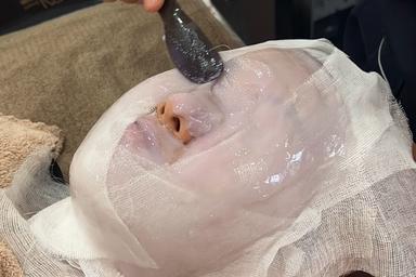 【全員OK】【小顔&もたつき改善、顔筋フェイシャル】人幹細胞パック+ヘッド 60分 通常料金13,000円