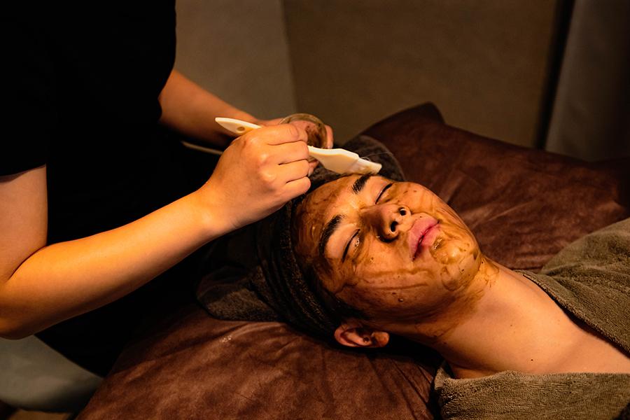 【全員OK】【シミ・ニキビ退治!!】ハーブピーリング50%オフ×tsukiの酵素浴のセット 80分