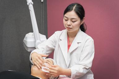 【★5週以内のご来店で<20%>OFF】光フェイシャル+うるつやピーリング《継続は美なり》通常料金10,450円