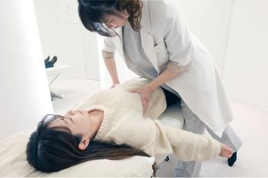 【新規限定】《お試し体験♪》【当店人気】骨膜整体＋内臓整体で身体改善 (施術60分) 通常料金19,000円