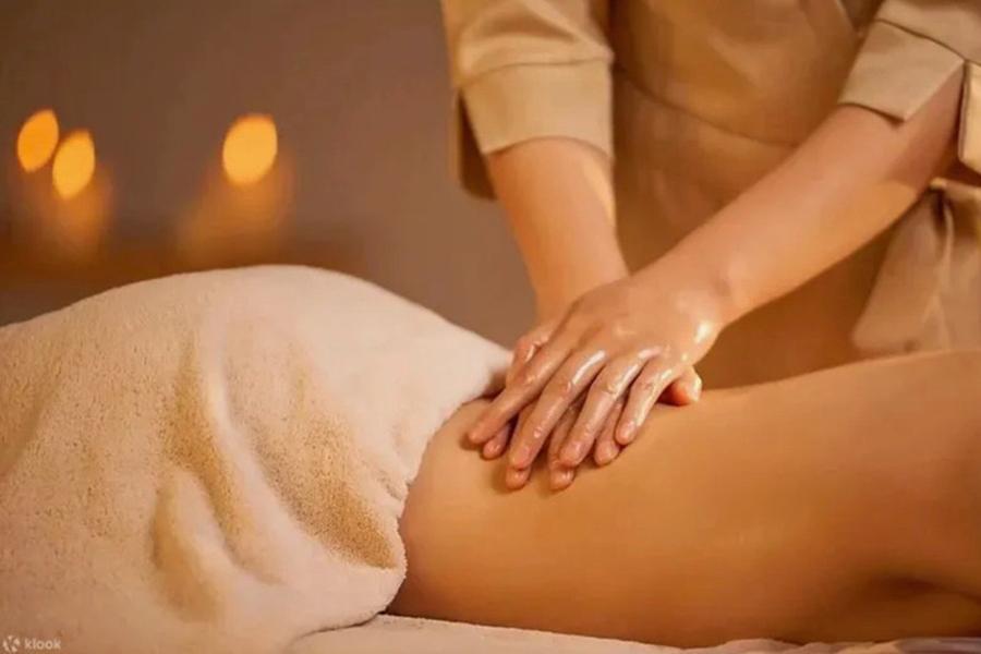 アロマオイルマッサージ背中-脚 60分