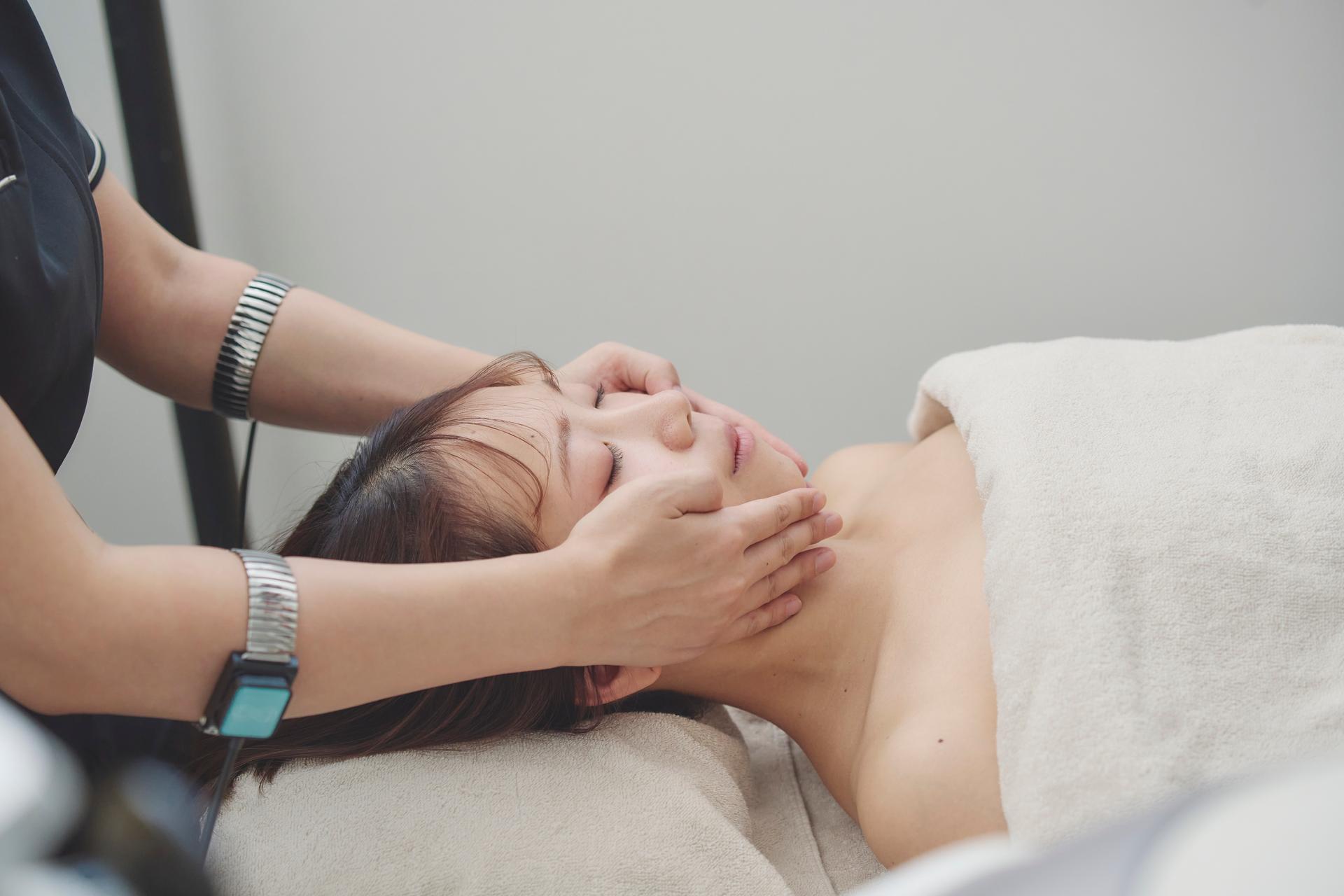 【新規限定】ヘッド×小顔★高周波が流れる手で深部小顔矯正60分(通常11,000円)